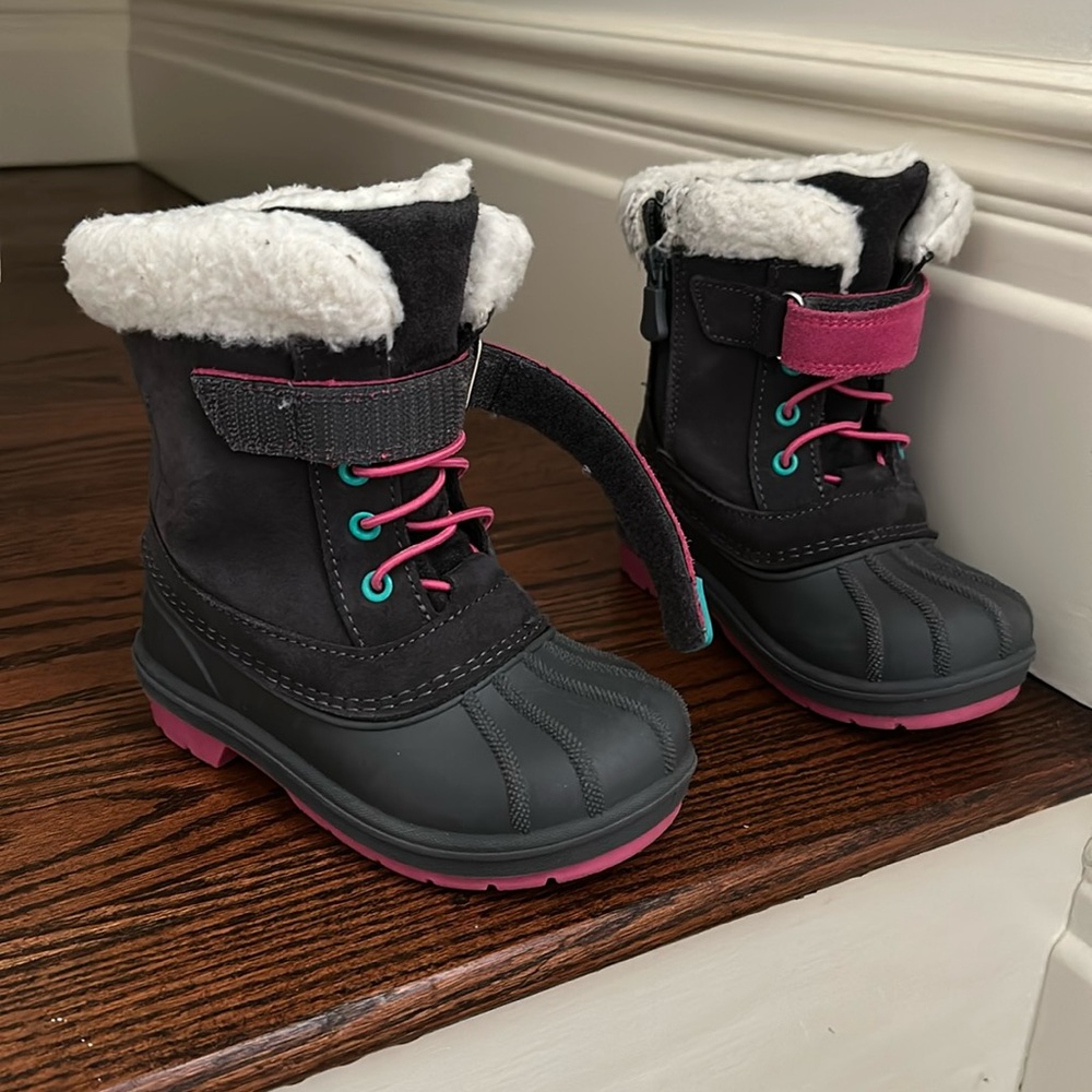 Cat & Jack Black and Pink Kids Snow Boots